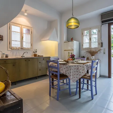 Eleni's Town Apartment Skopelos Town