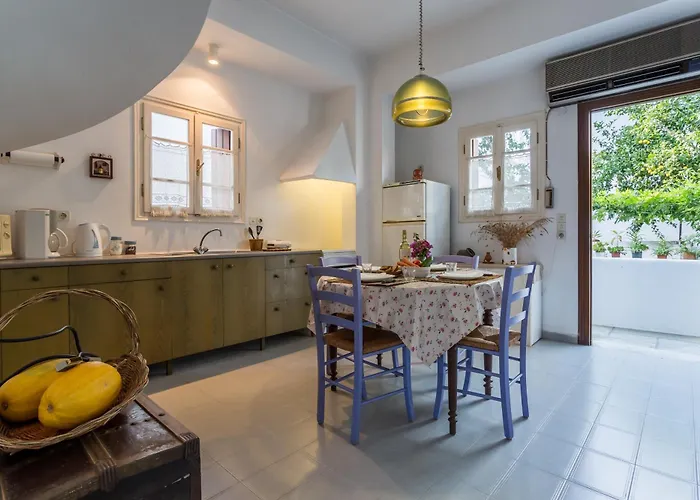 Eleni's Town Apartman Szkópelosz